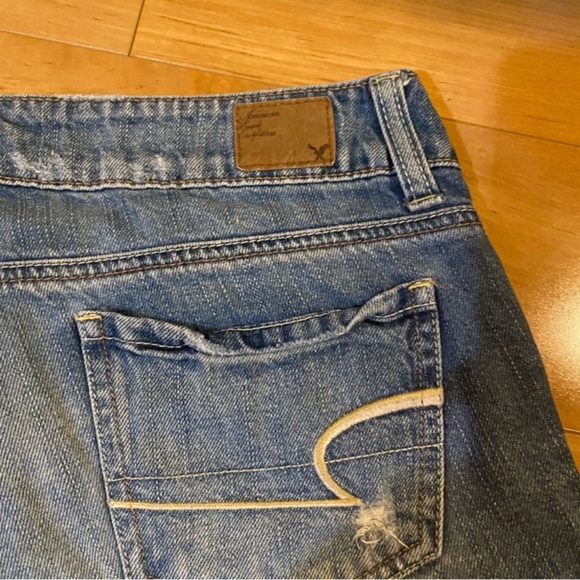 American Eagle jean shorts—Size 2 - Picture 7 of 9